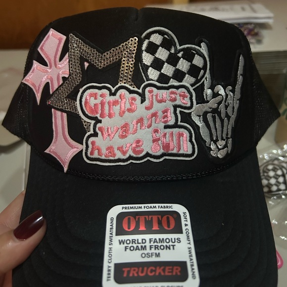 Going Live! - Picture 3 of 6